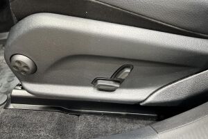 Mercedes-Benz EQC esikatselu 32