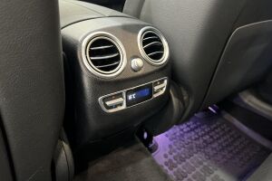 Mercedes-Benz EQC esikatselu 33