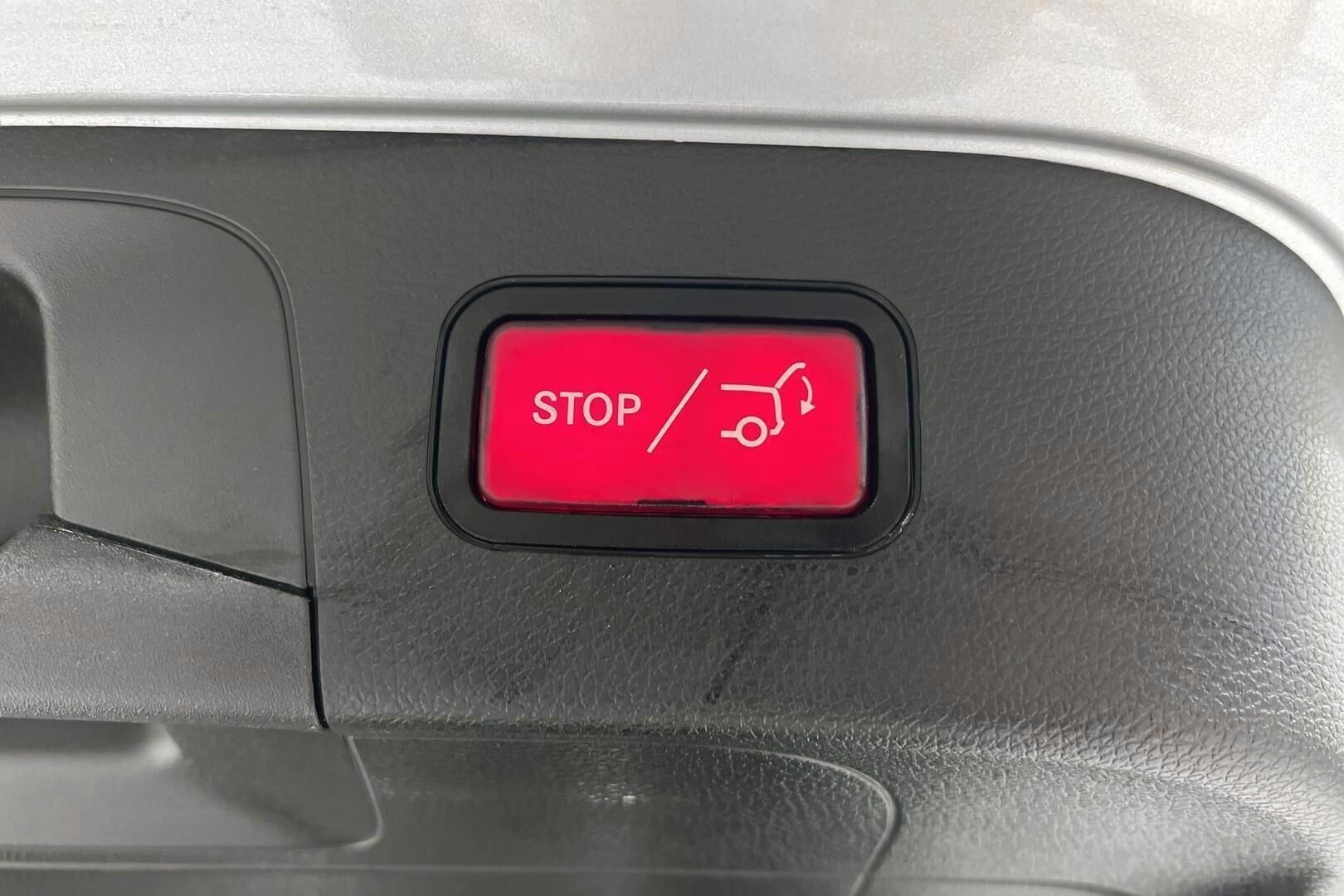 Mercedes-Benz EQC iso kuva 34