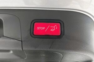 Mercedes-Benz EQC esikatselu 36