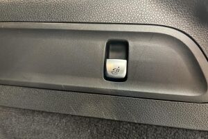 Mercedes-Benz EQC esikatselu 37