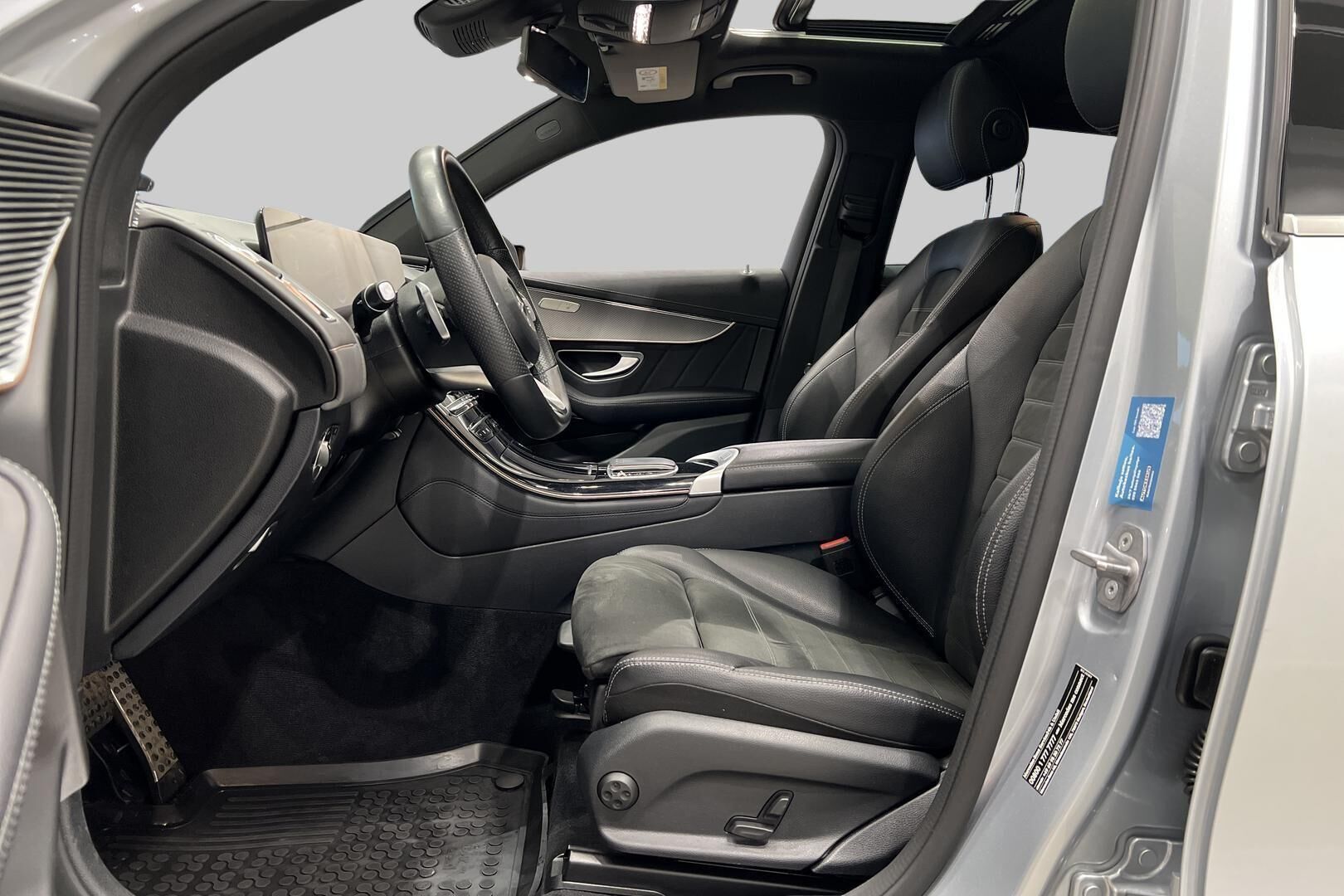 Mercedes-Benz EQC iso kuva 9