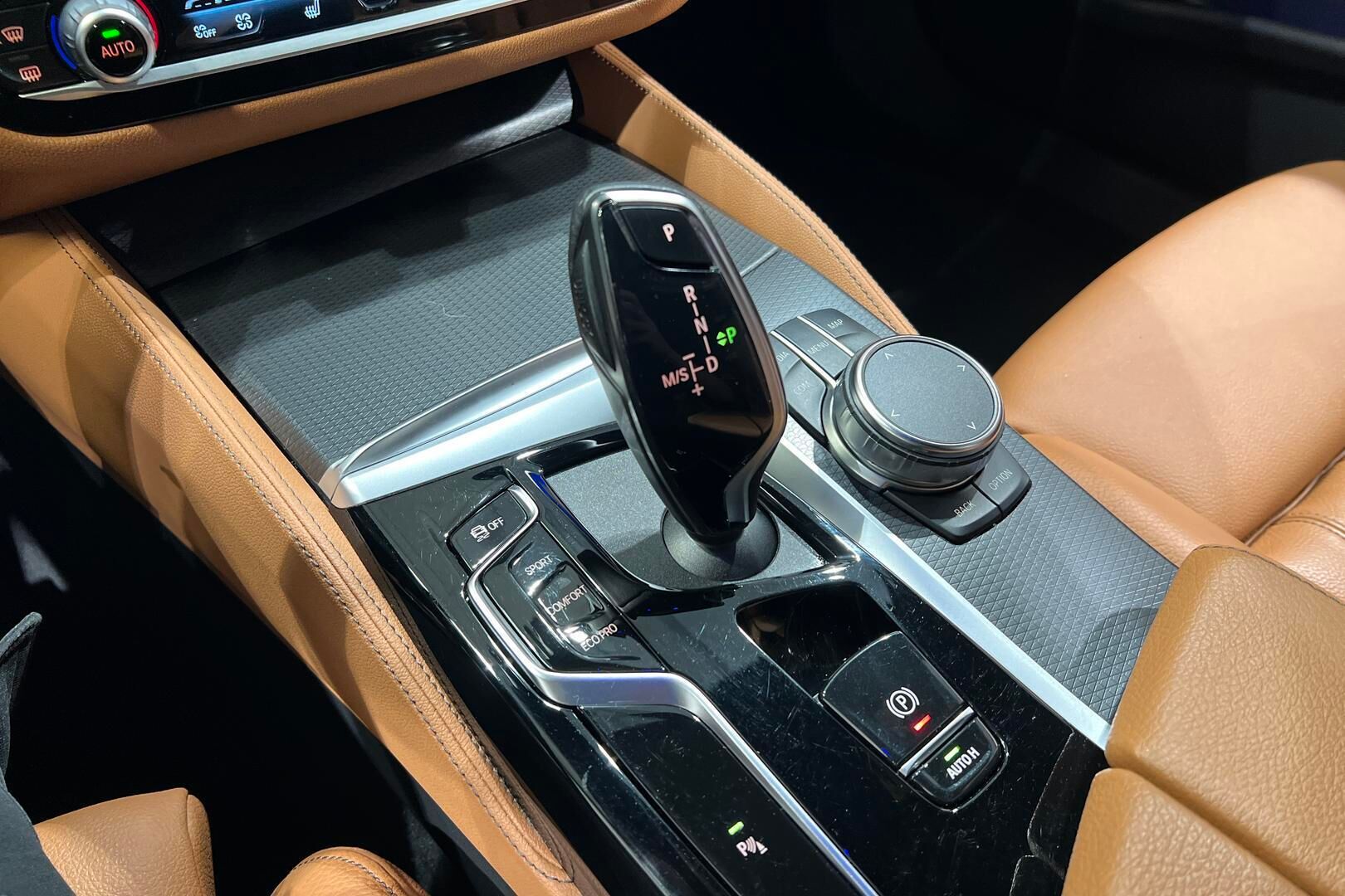 BMW 5-sarja iso kuva 18