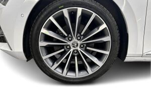 Skoda Superb esikatselu 13