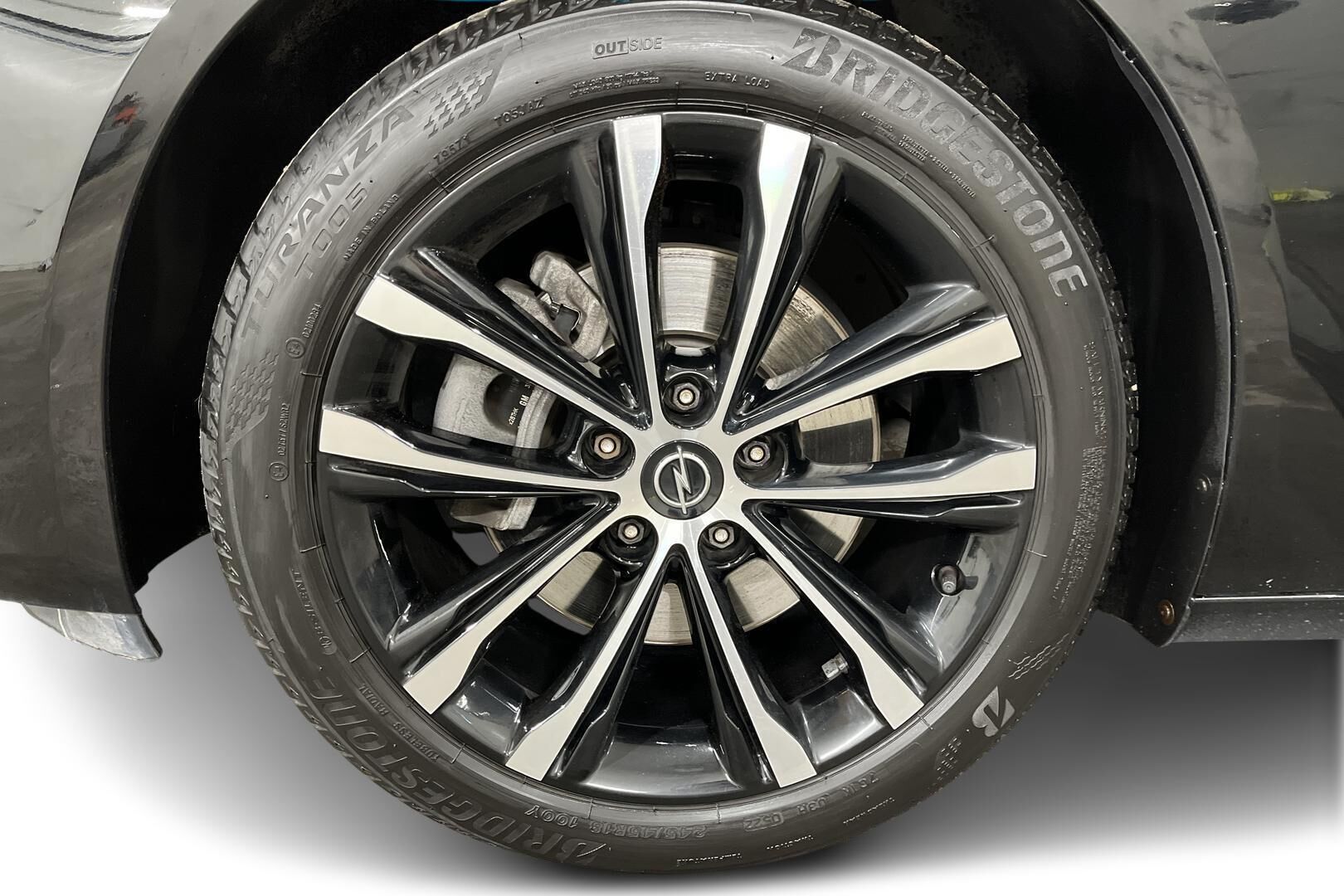 Opel Insignia iso kuva 13
