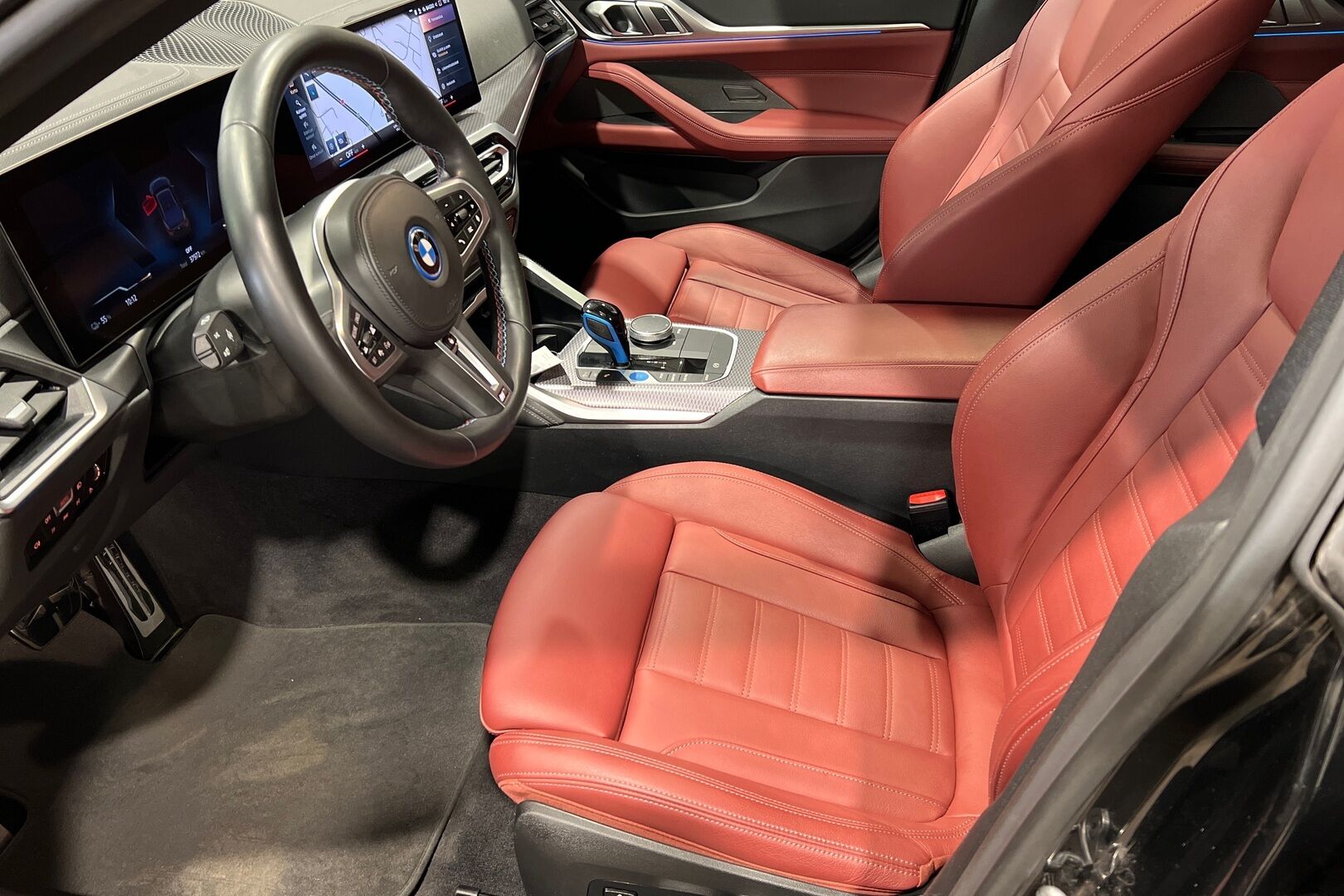 BMW i4 iso kuva 4