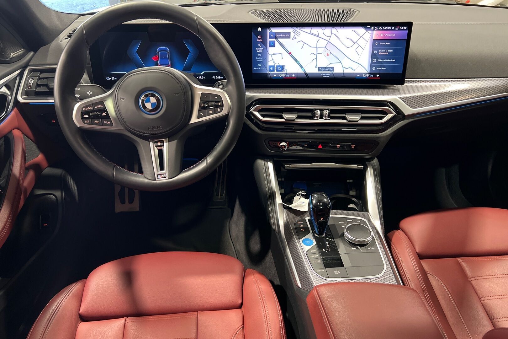 BMW i4 iso kuva 7