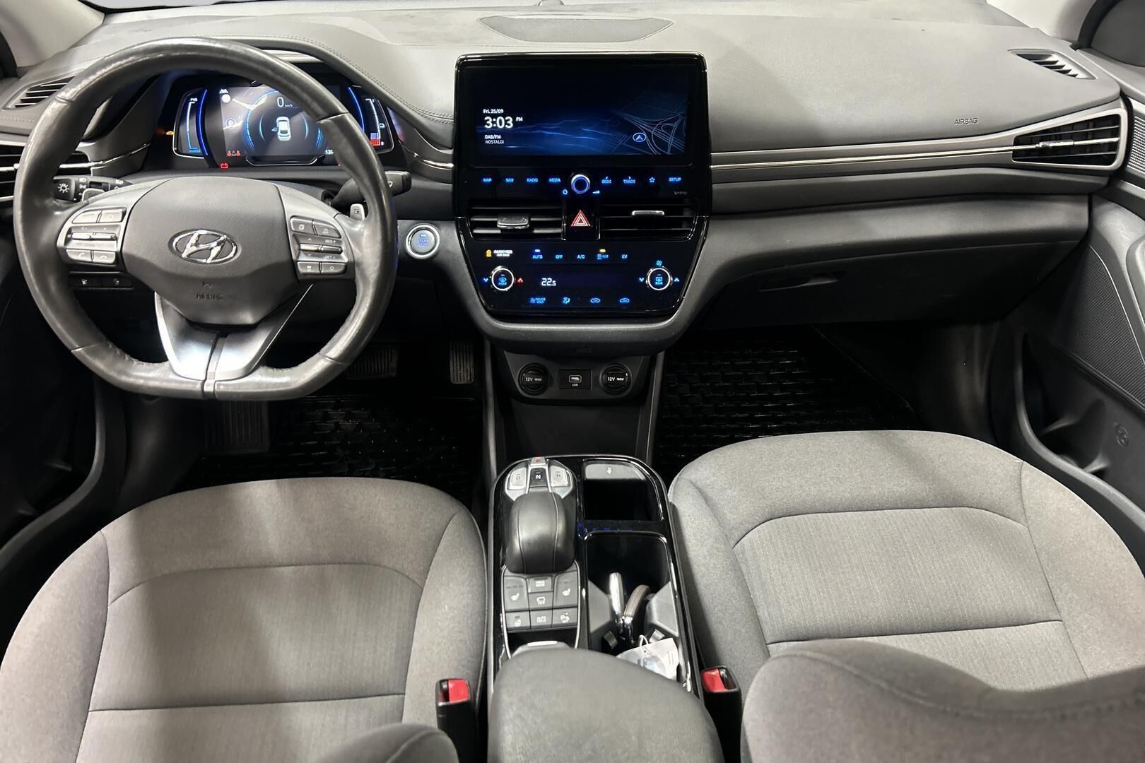 Hyundai IONIQ electric iso kuva 10