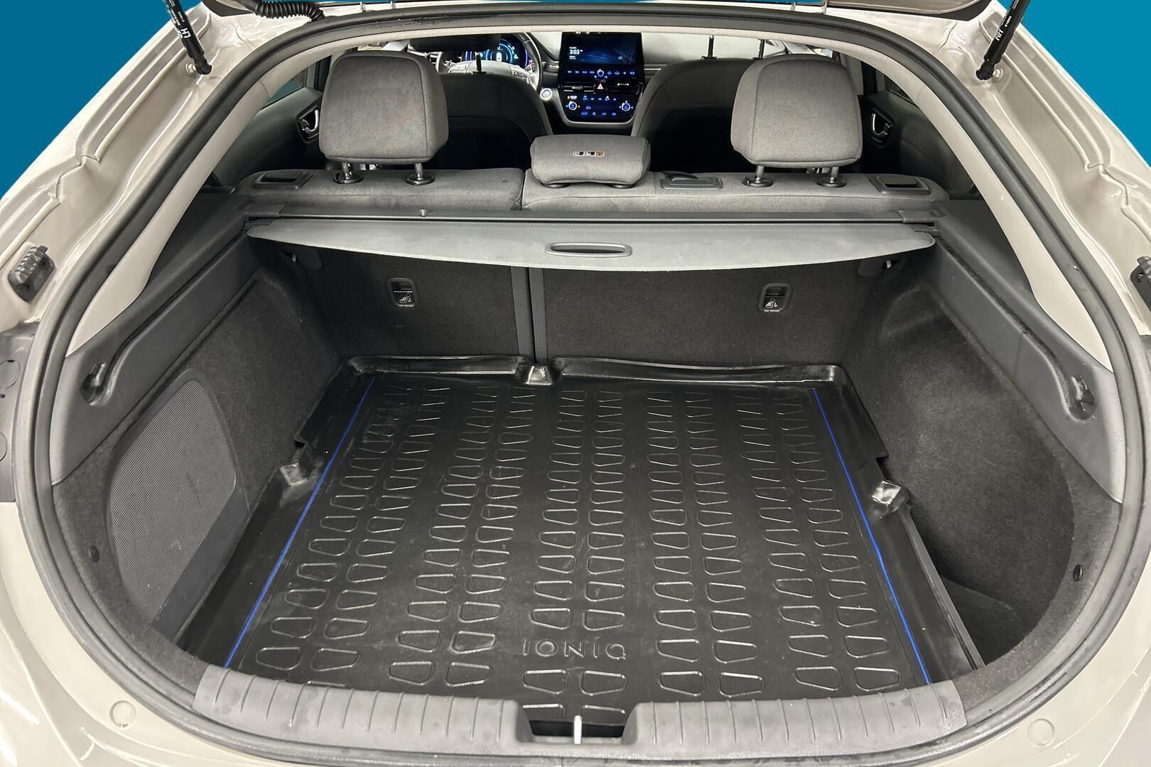 Hyundai IONIQ electric iso kuva 11