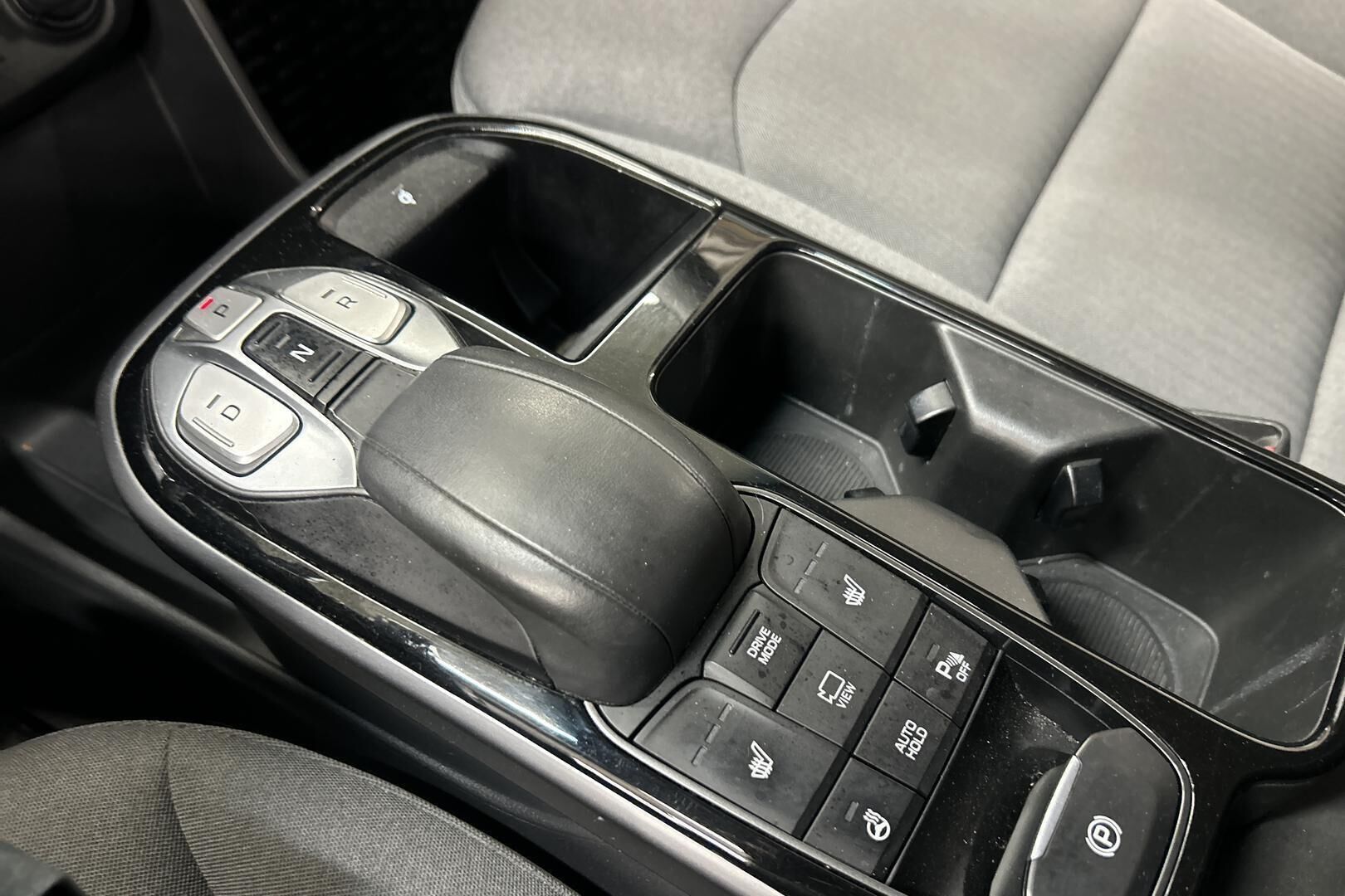 Hyundai IONIQ electric iso kuva 16