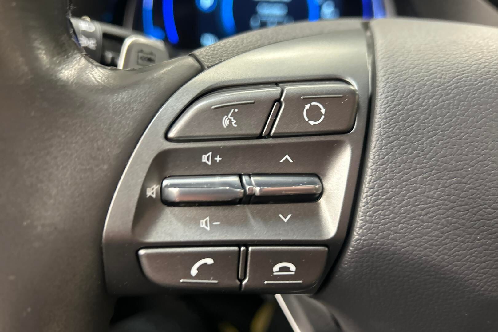 Hyundai IONIQ electric iso kuva 18