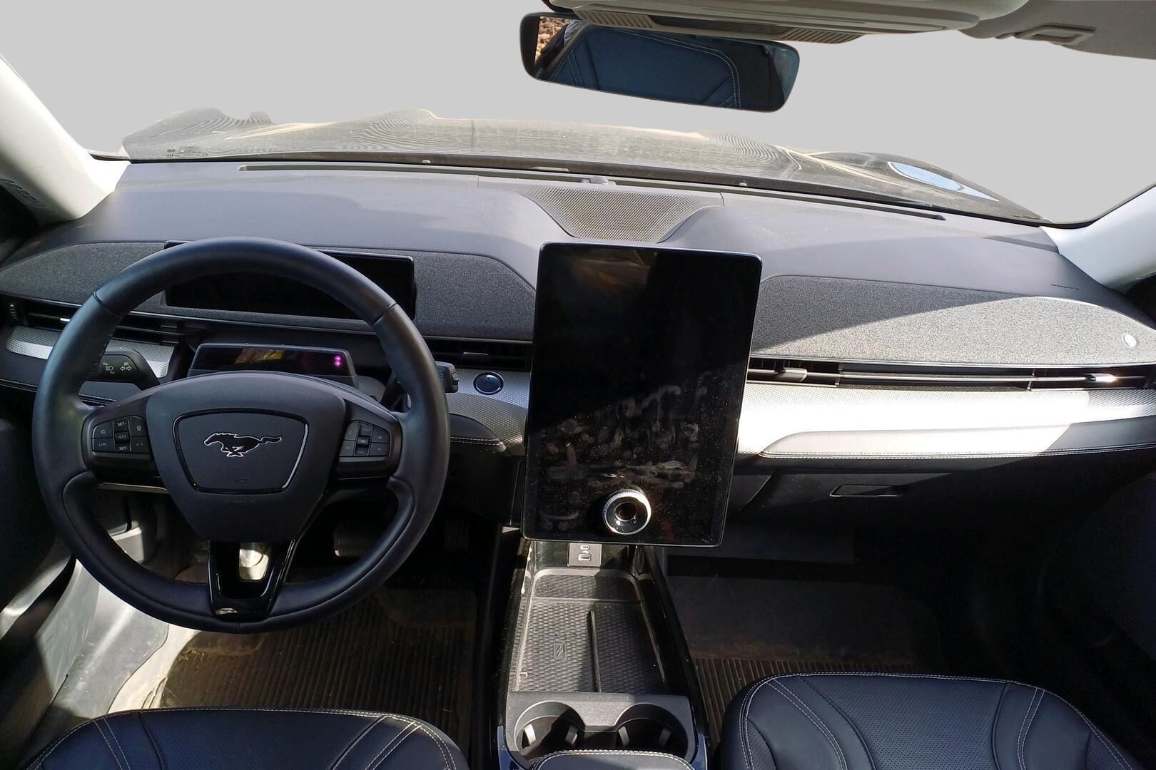 Ford Mustang Mach-E iso kuva 2