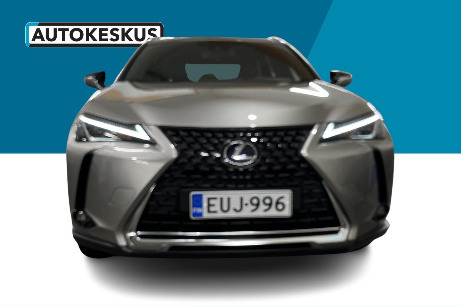 Lexus UX iso kuva 11