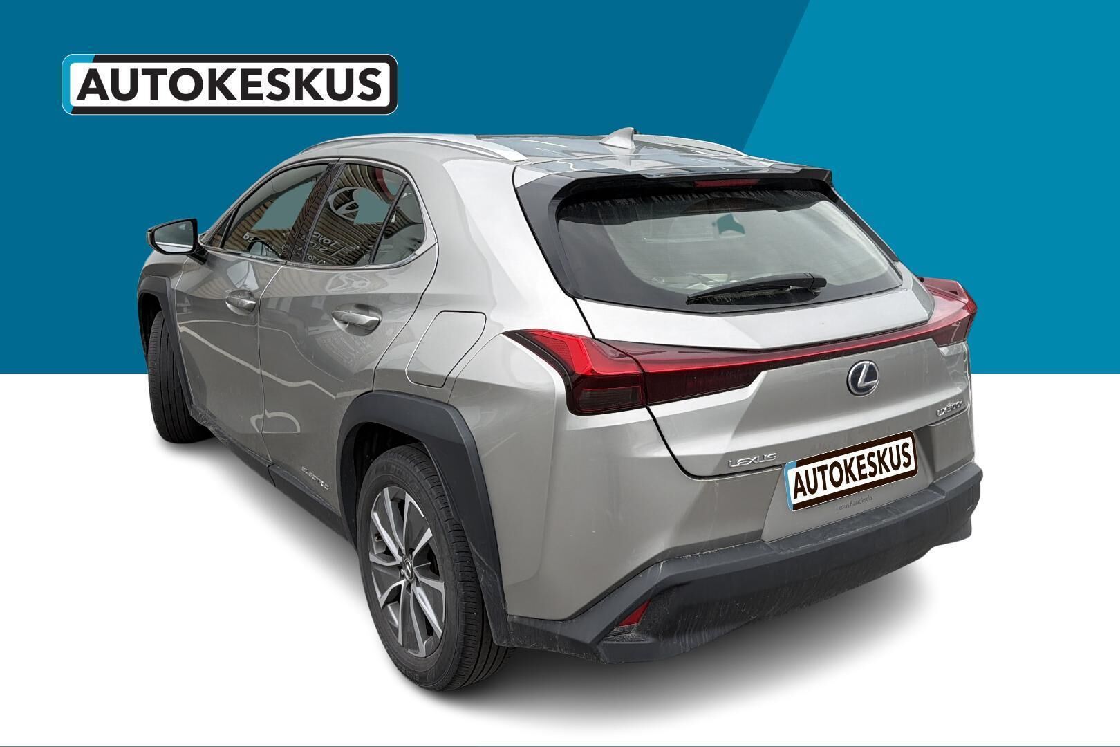 Lexus UX iso kuva 3