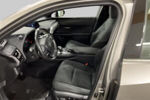 Lexus UX esikatselu 4
