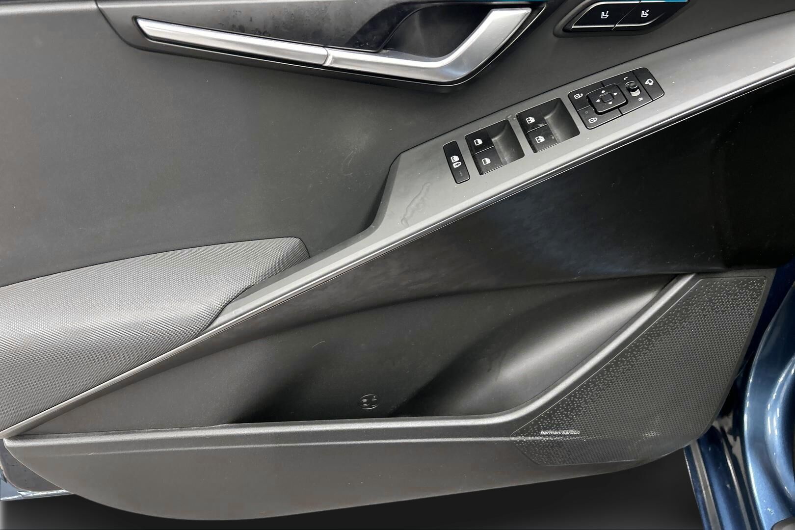 Kia Niro iso kuva 22