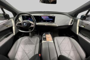 BMW iX esikatselu 11