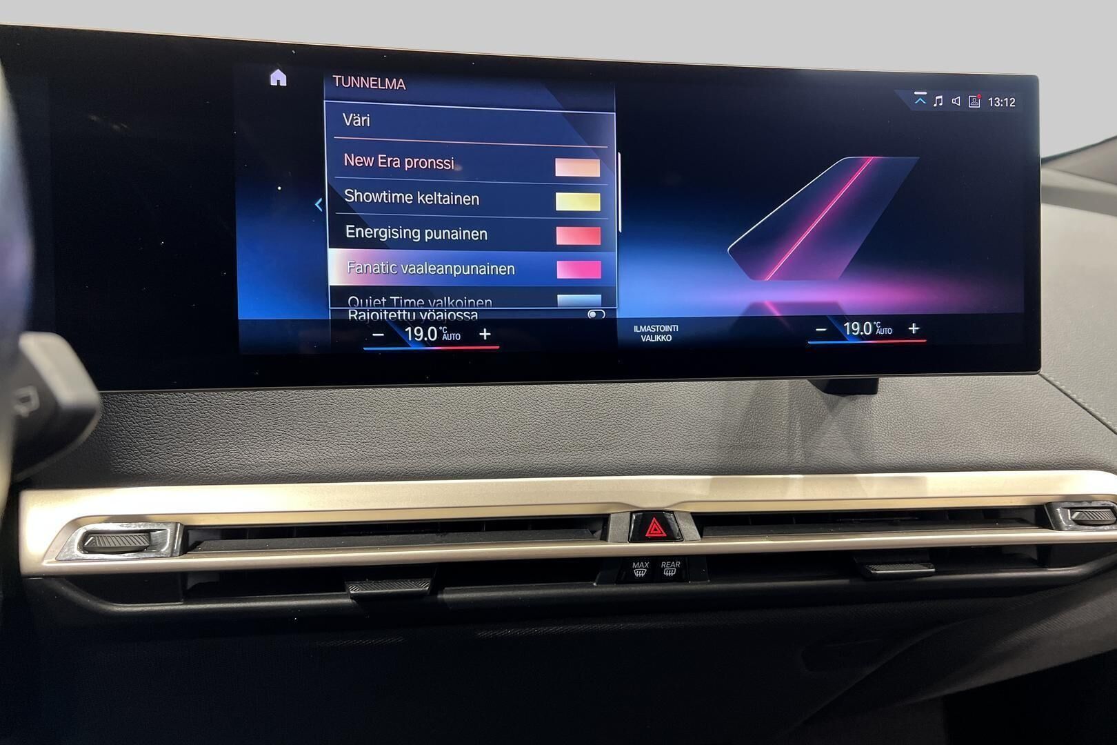 BMW iX iso kuva 19