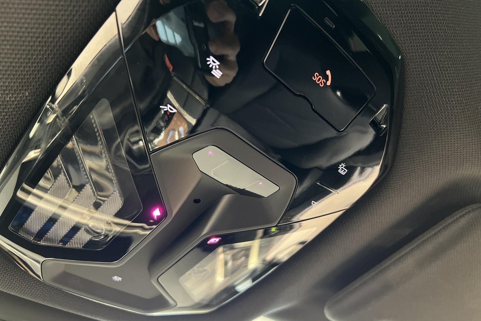 BMW iX iso kuva 25
