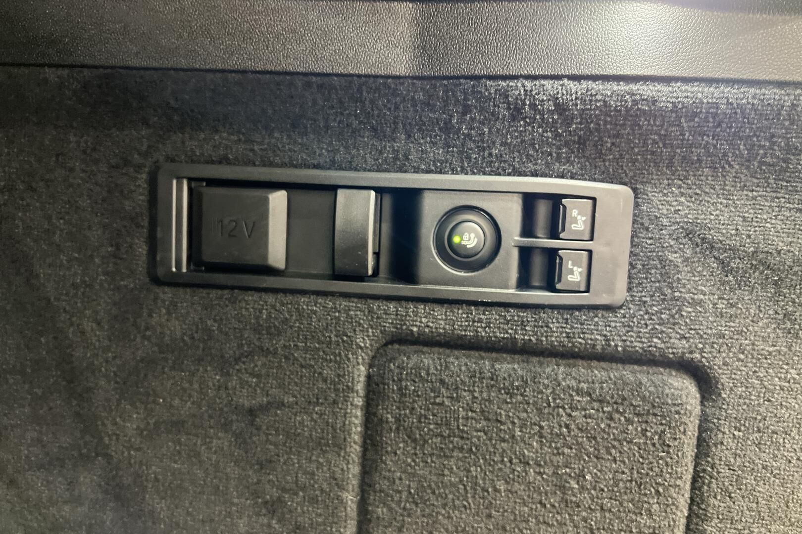 BMW iX iso kuva 40