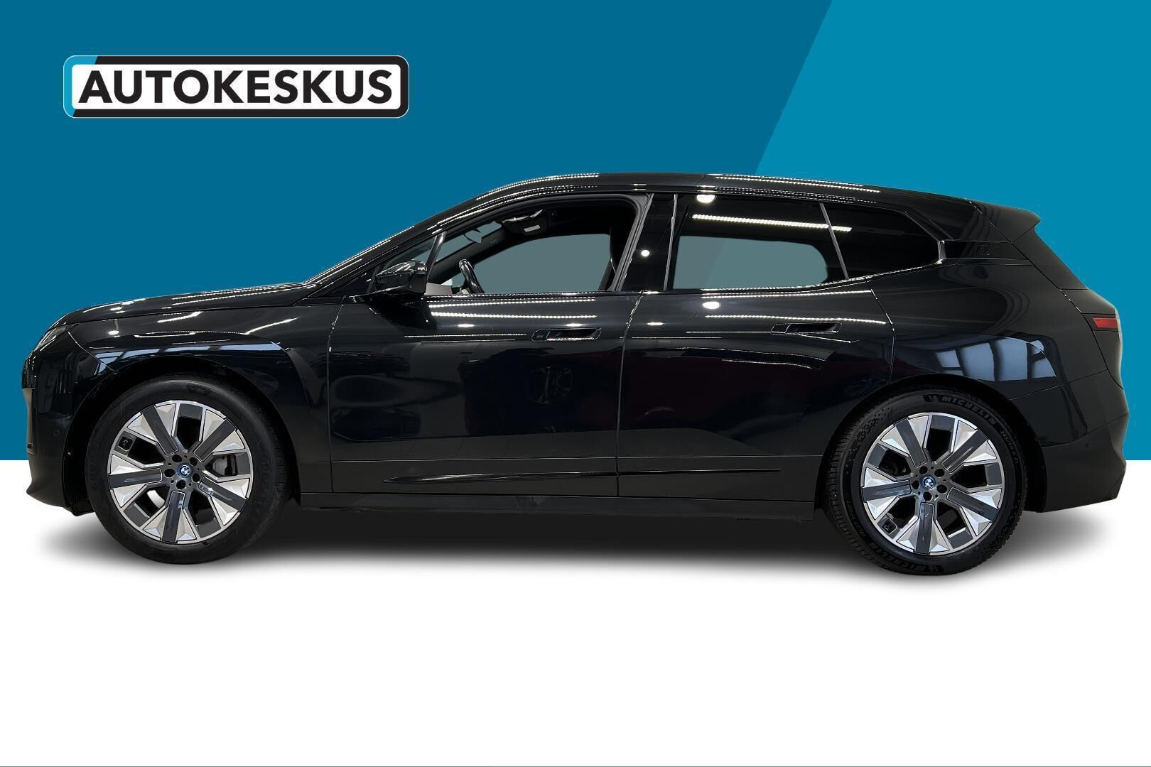 BMW iX iso kuva 8
