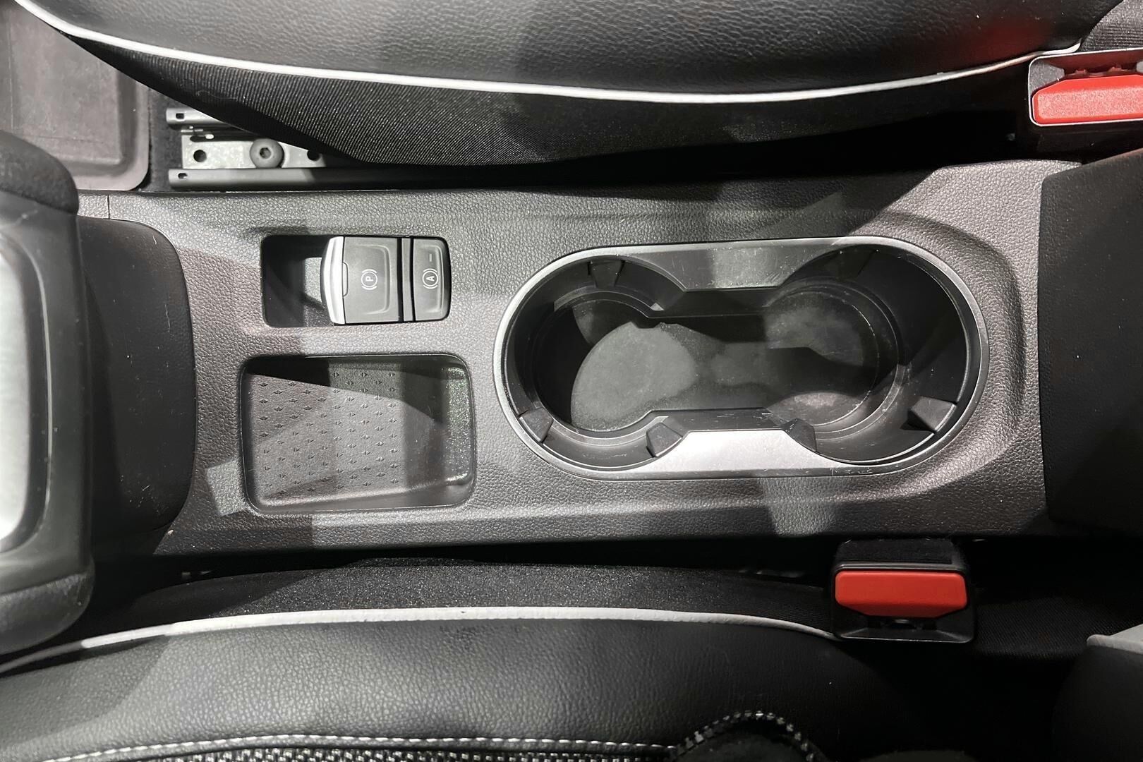 Renault Captur iso kuva 24