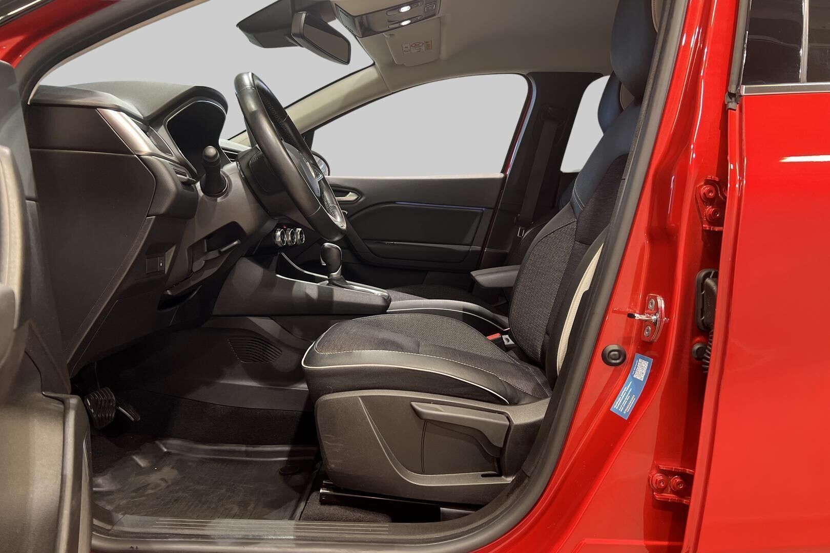 Renault Captur iso kuva 9