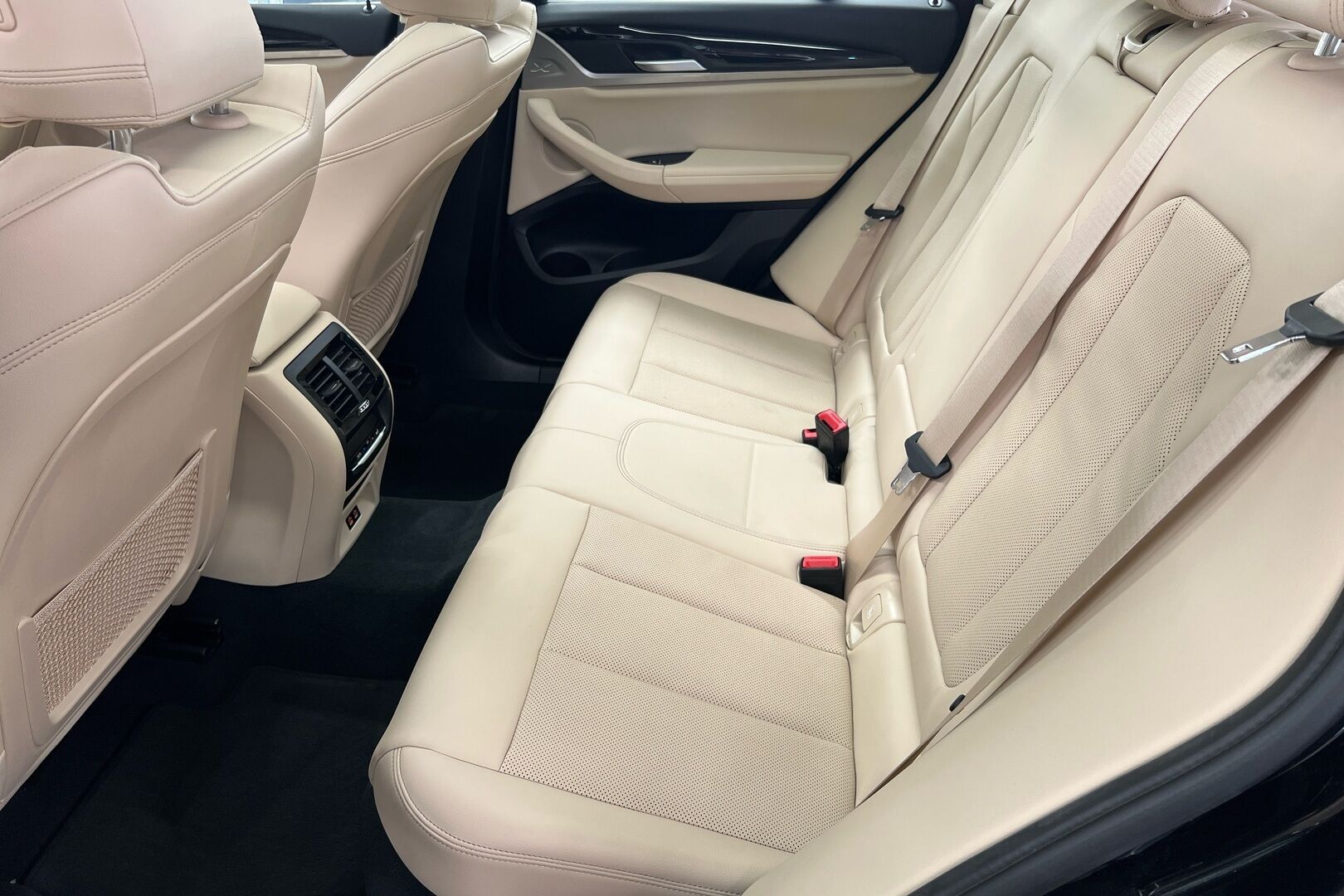BMW X3 iso kuva 14