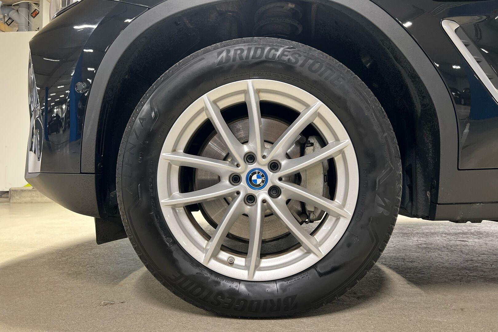 BMW X3 iso kuva 16