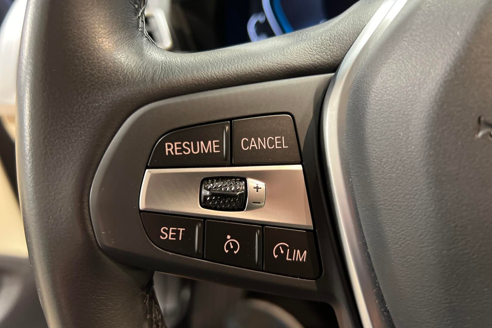 BMW X3 iso kuva 17