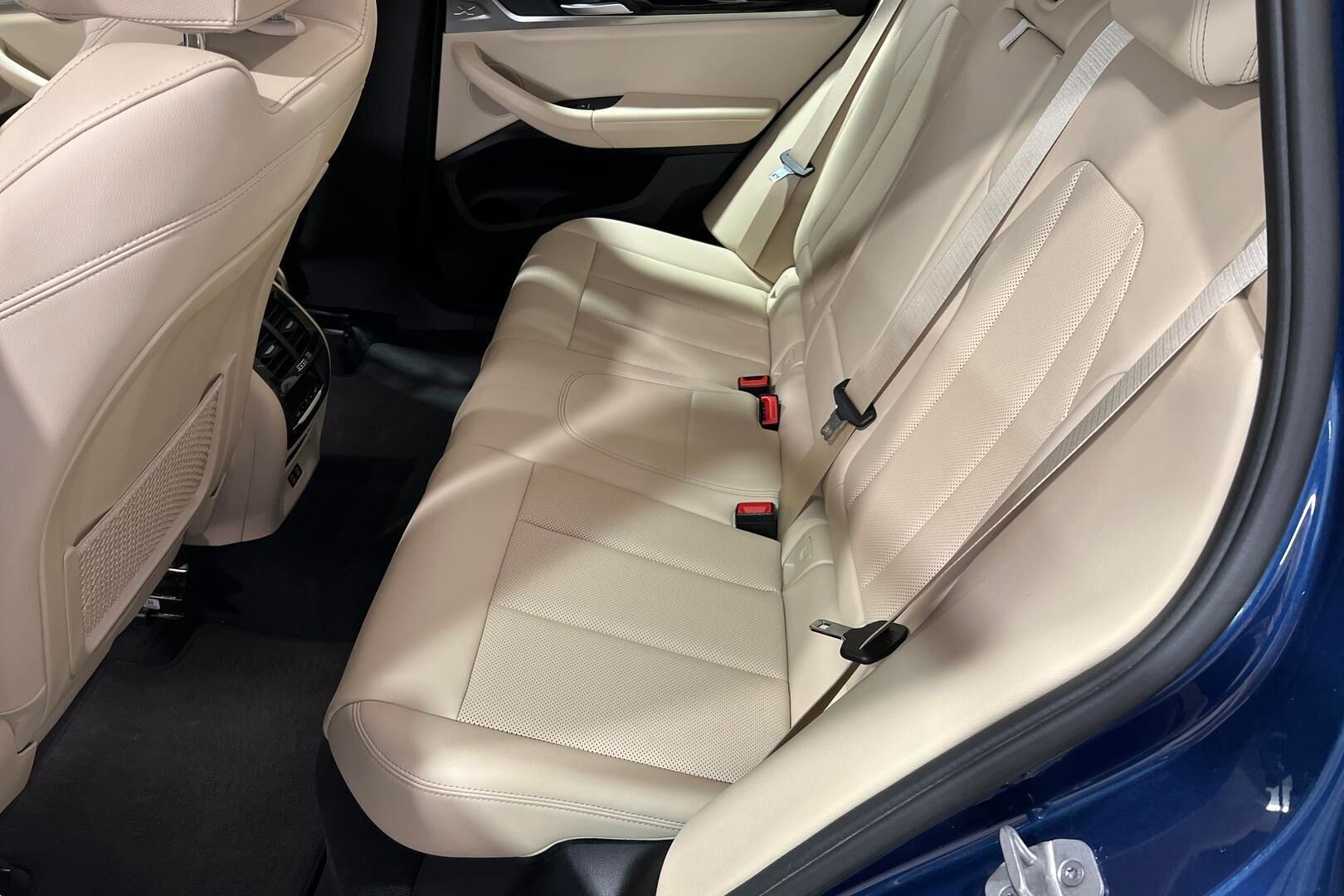 BMW X3 iso kuva 13