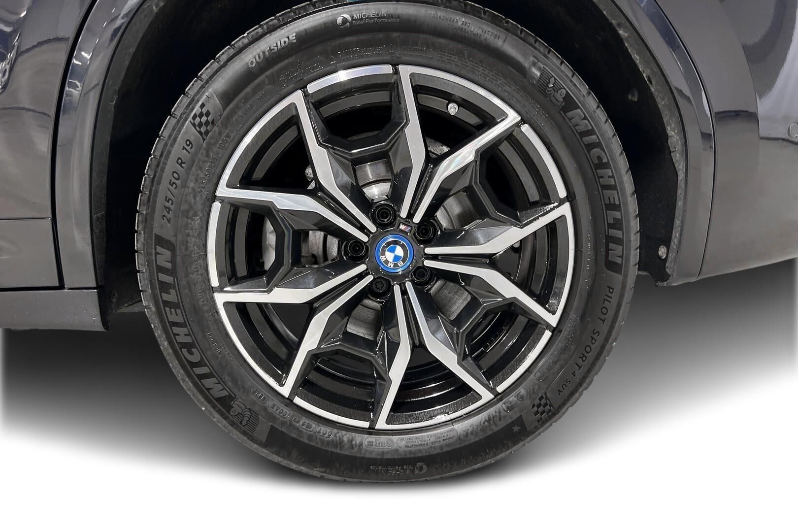 BMW X3 iso kuva 19