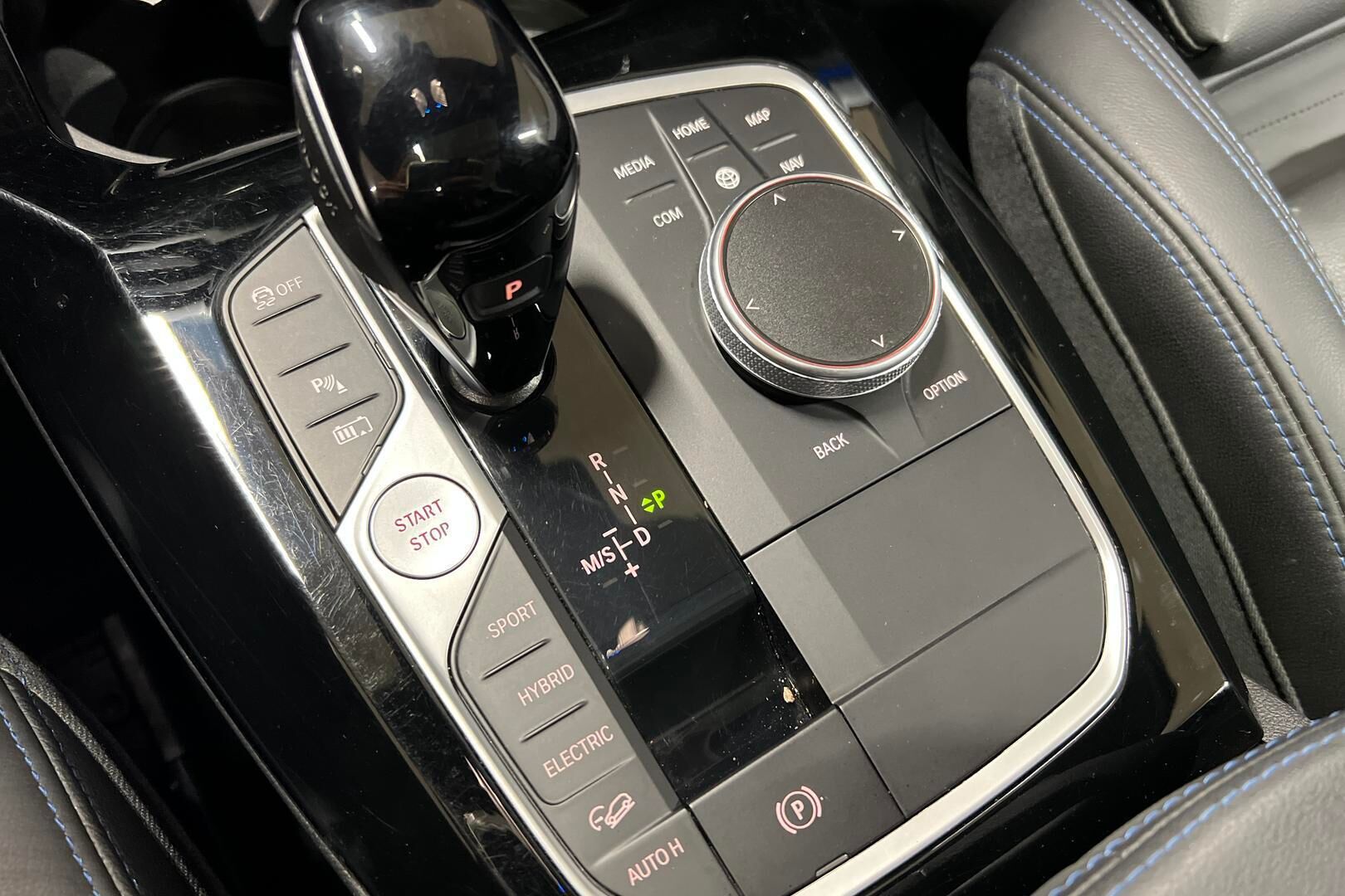 BMW X3 iso kuva 8
