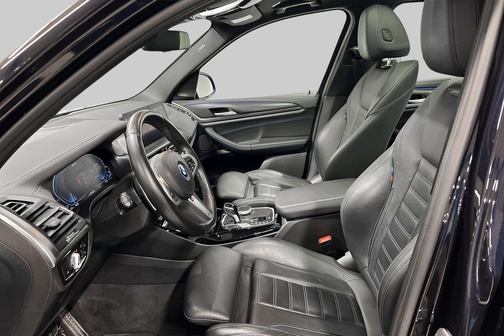 BMW X3 iso kuva 17