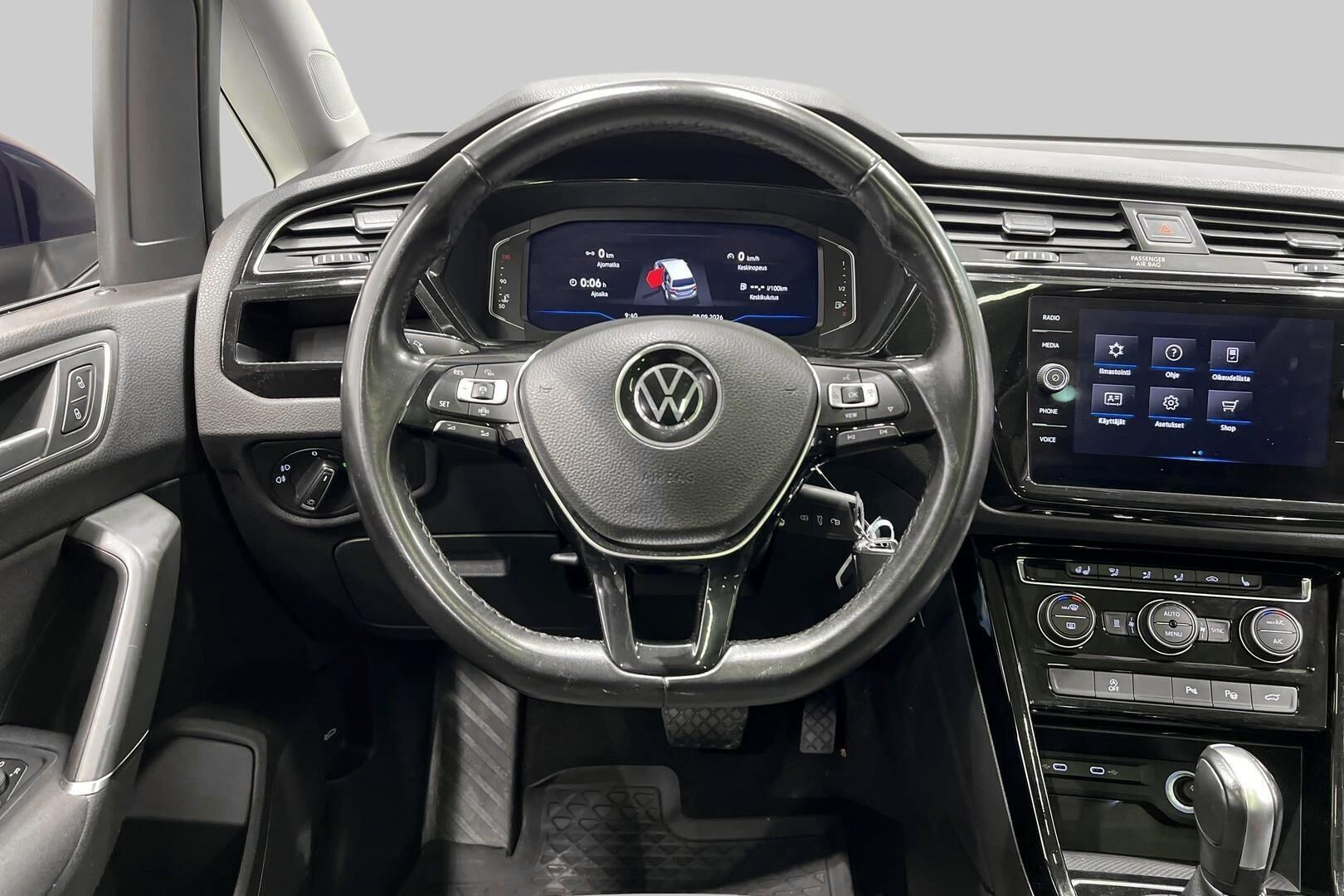 Volkswagen Touran iso kuva 29