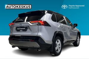 Toyota RAV4 esikatselu 4
