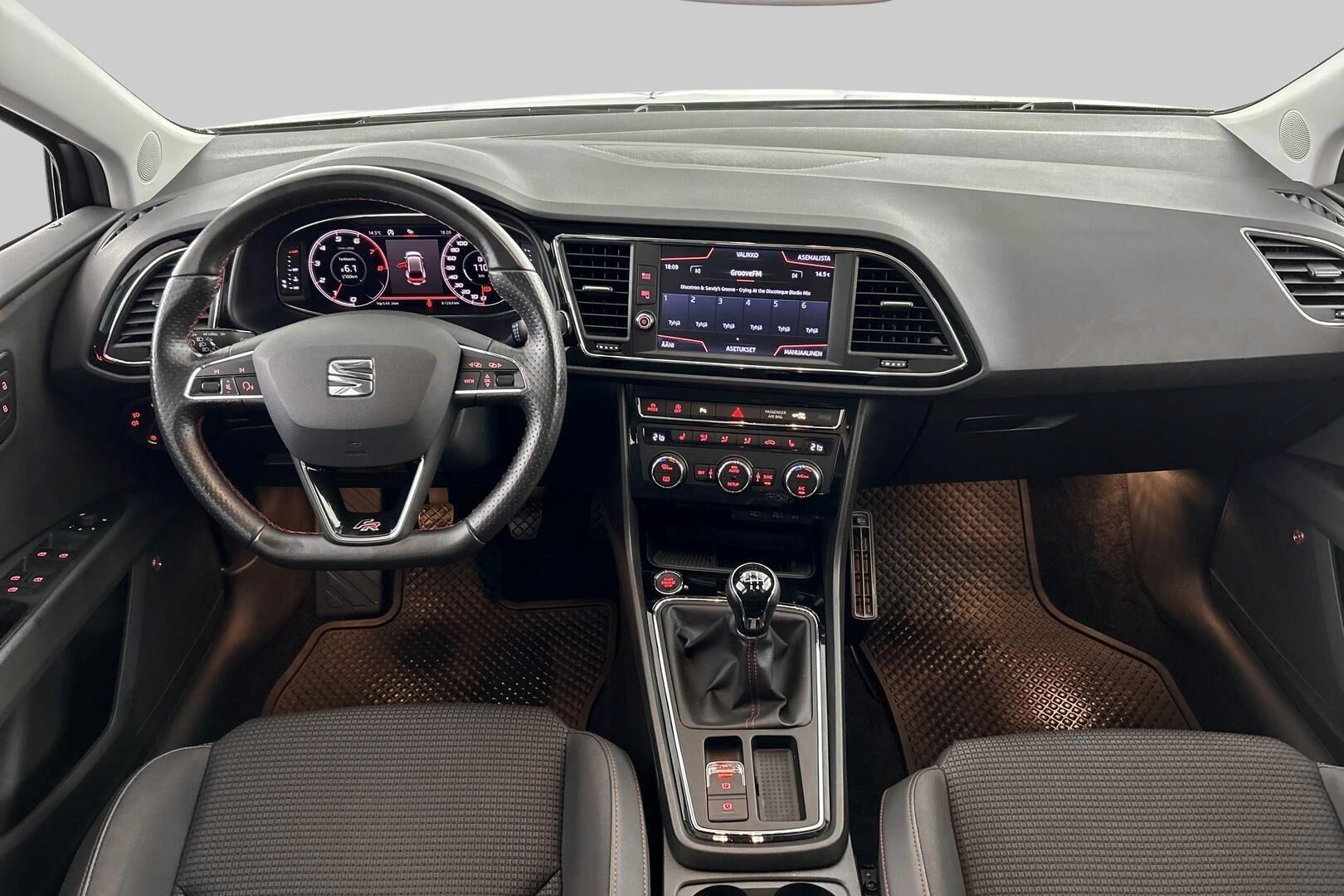 Seat Leon ST iso kuva 10