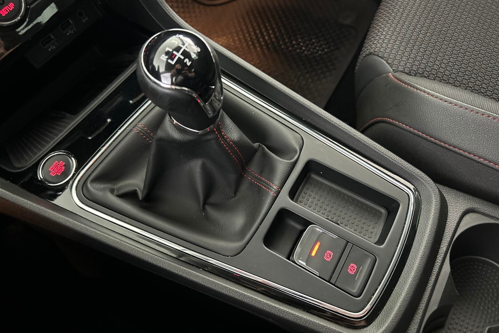 Seat Leon ST iso kuva 19