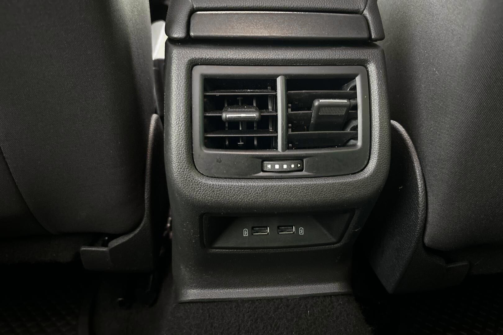 Seat Leon ST iso kuva 26