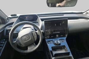 Toyota bZ4X esikatselu 2