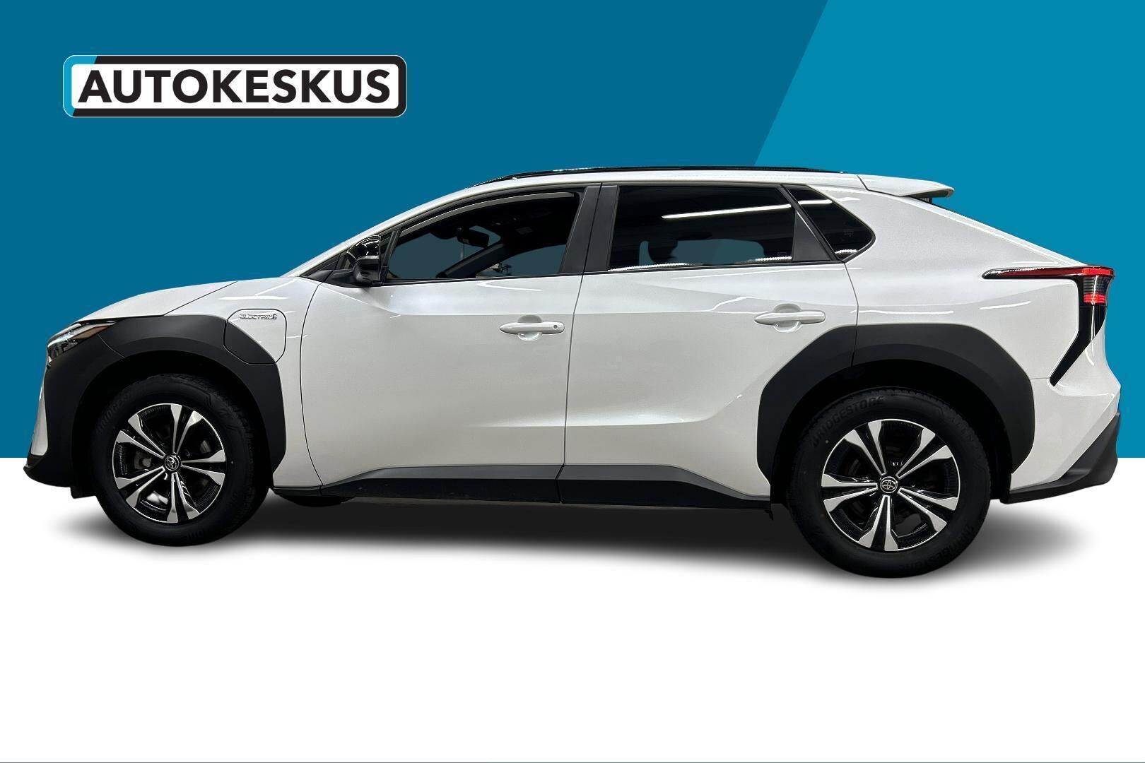 Toyota bZ4X iso kuva 8