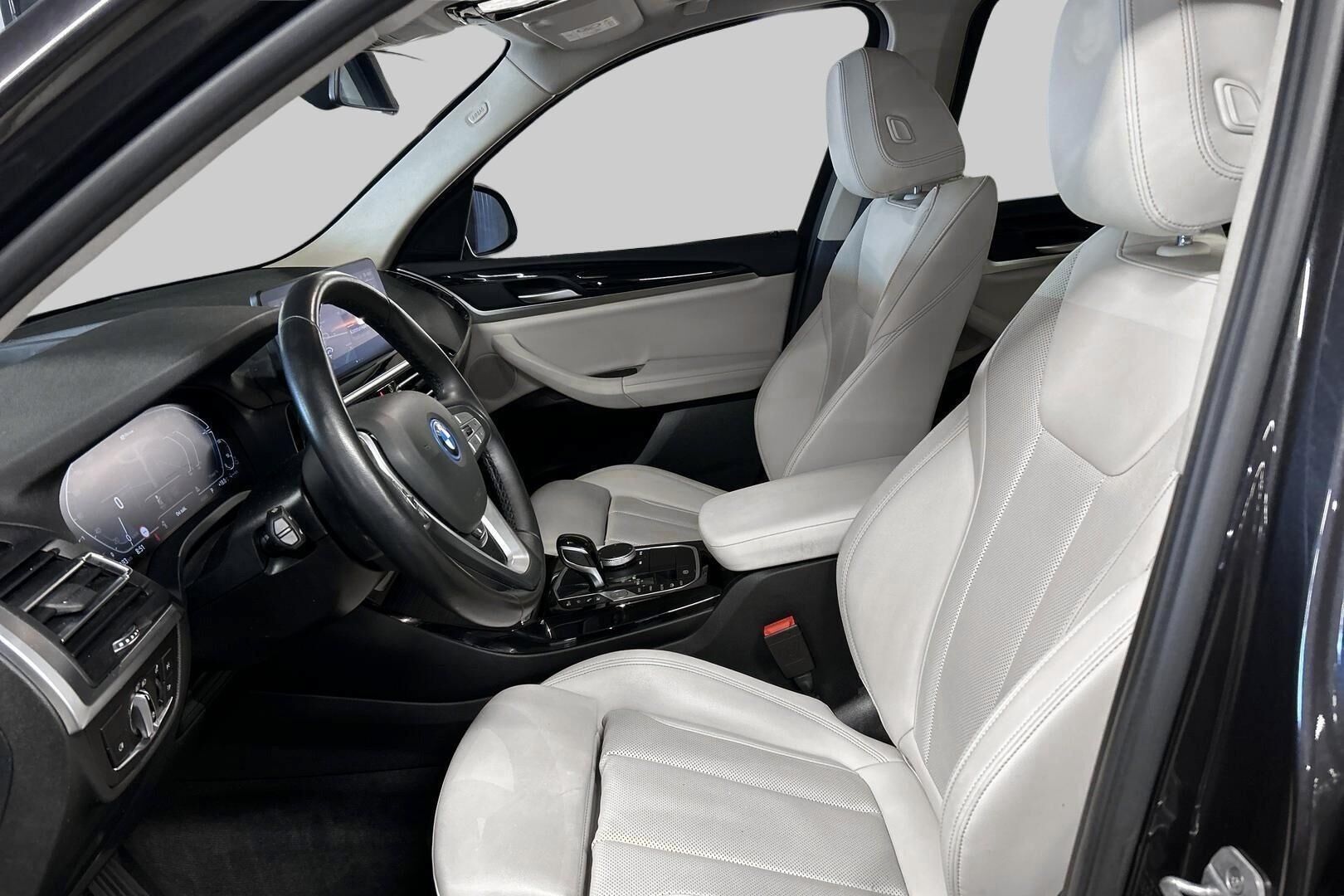 BMW X3 iso kuva 6