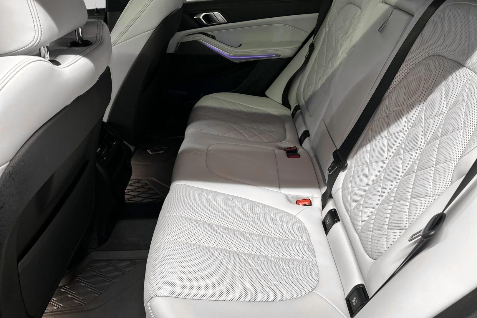 BMW X5 iso kuva 10