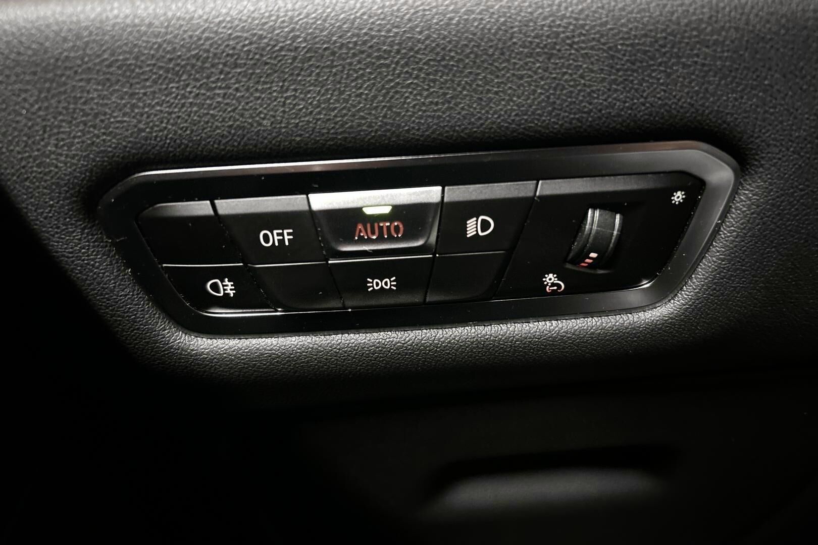 BMW X5 iso kuva 24