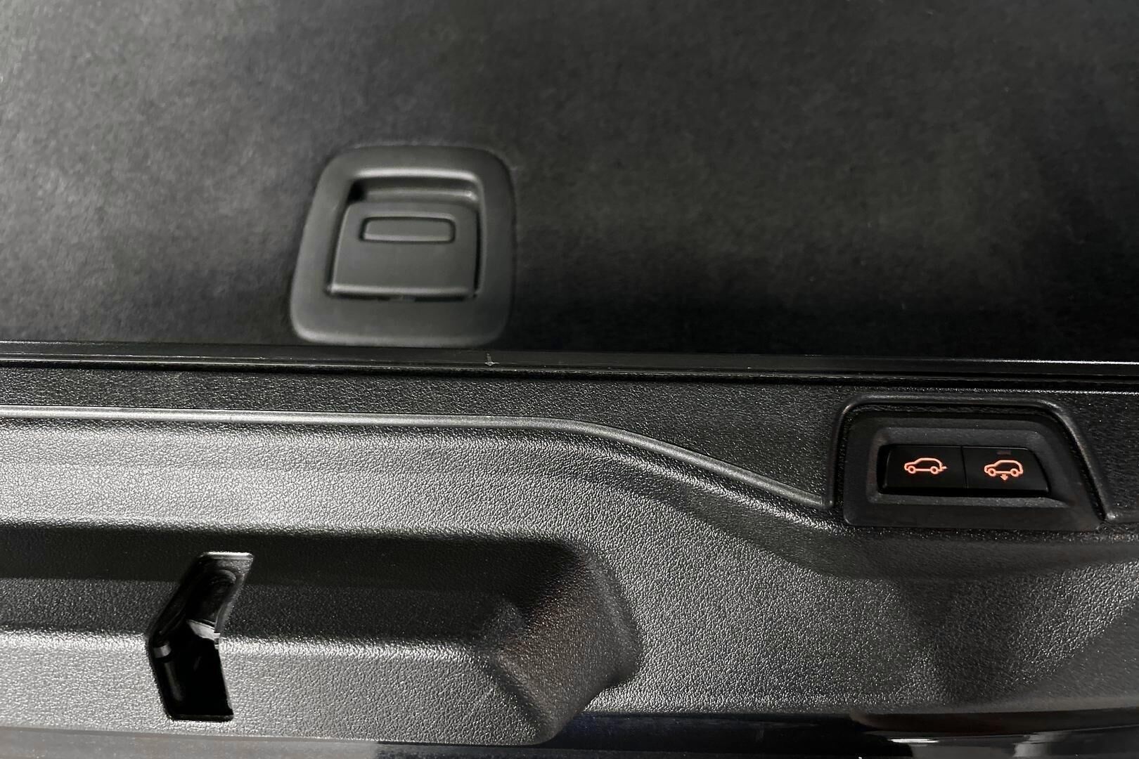 BMW X5 iso kuva 32