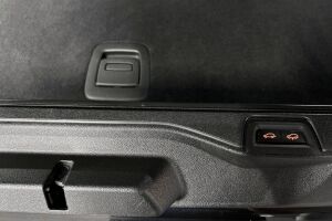 BMW X5 esikatselu 32