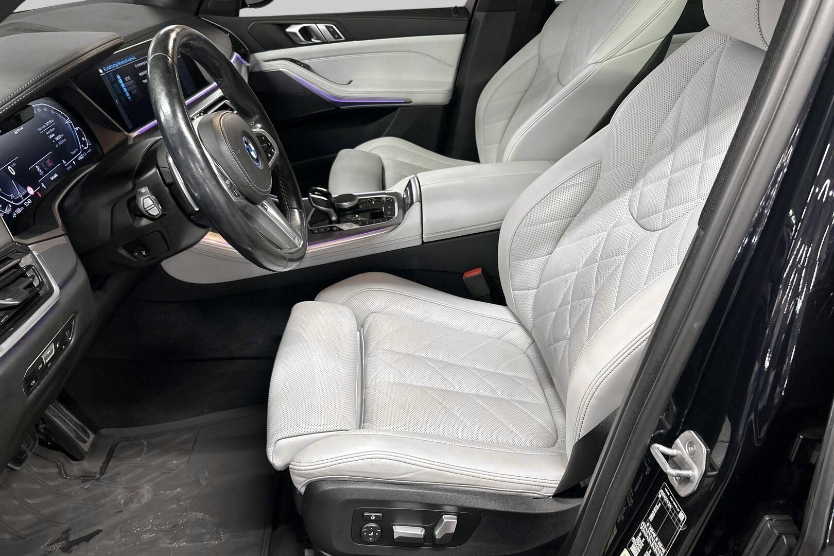 BMW X5 iso kuva 9