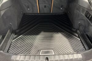 BMW i4 esikatselu 11