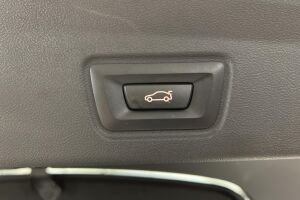 BMW i4 esikatselu 13