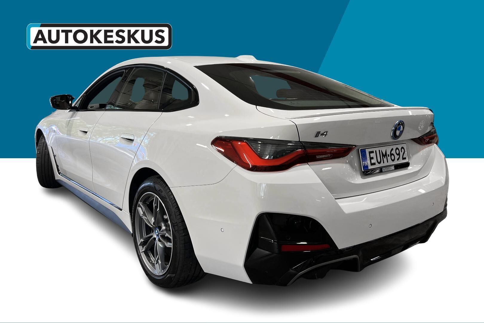 BMW i4 iso kuva 5